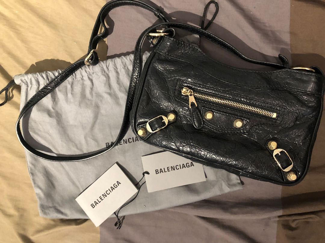 balenciaga hip black ghw