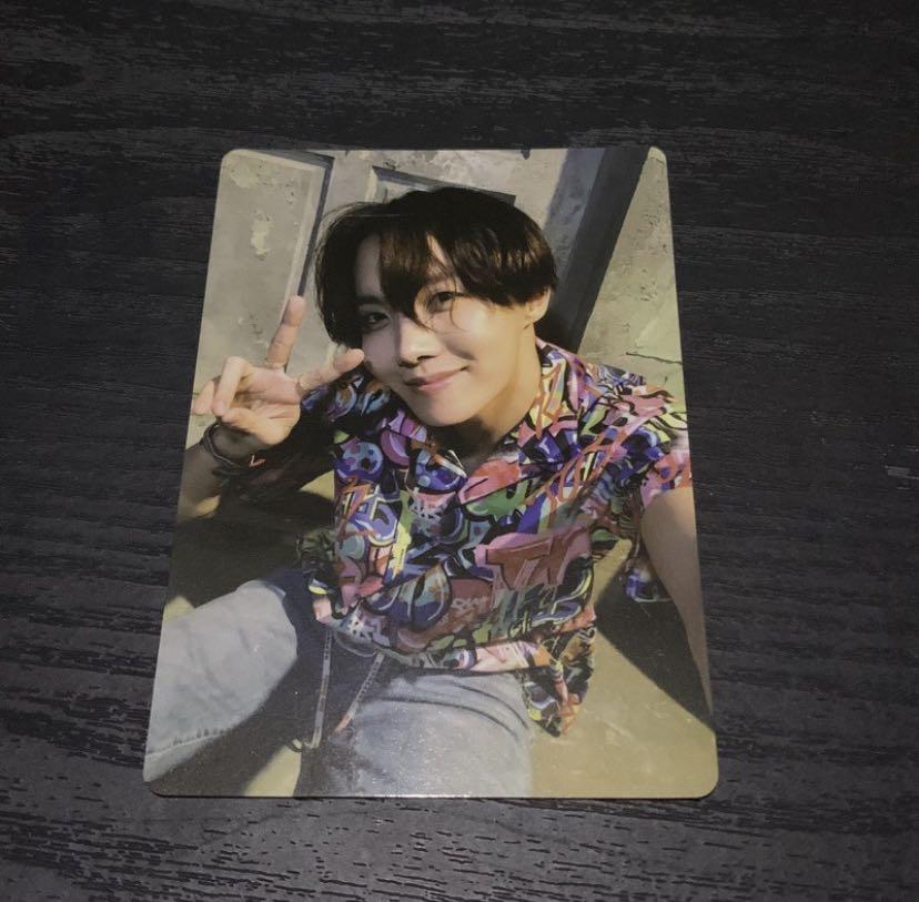 BTS Lightstick version 3 photocard (J-Hope) (Category: K-Wave Merchandise) located in Cavite. Submitted by adiore (Listing ID 1124828249, Image 1). Description: no flaws .
