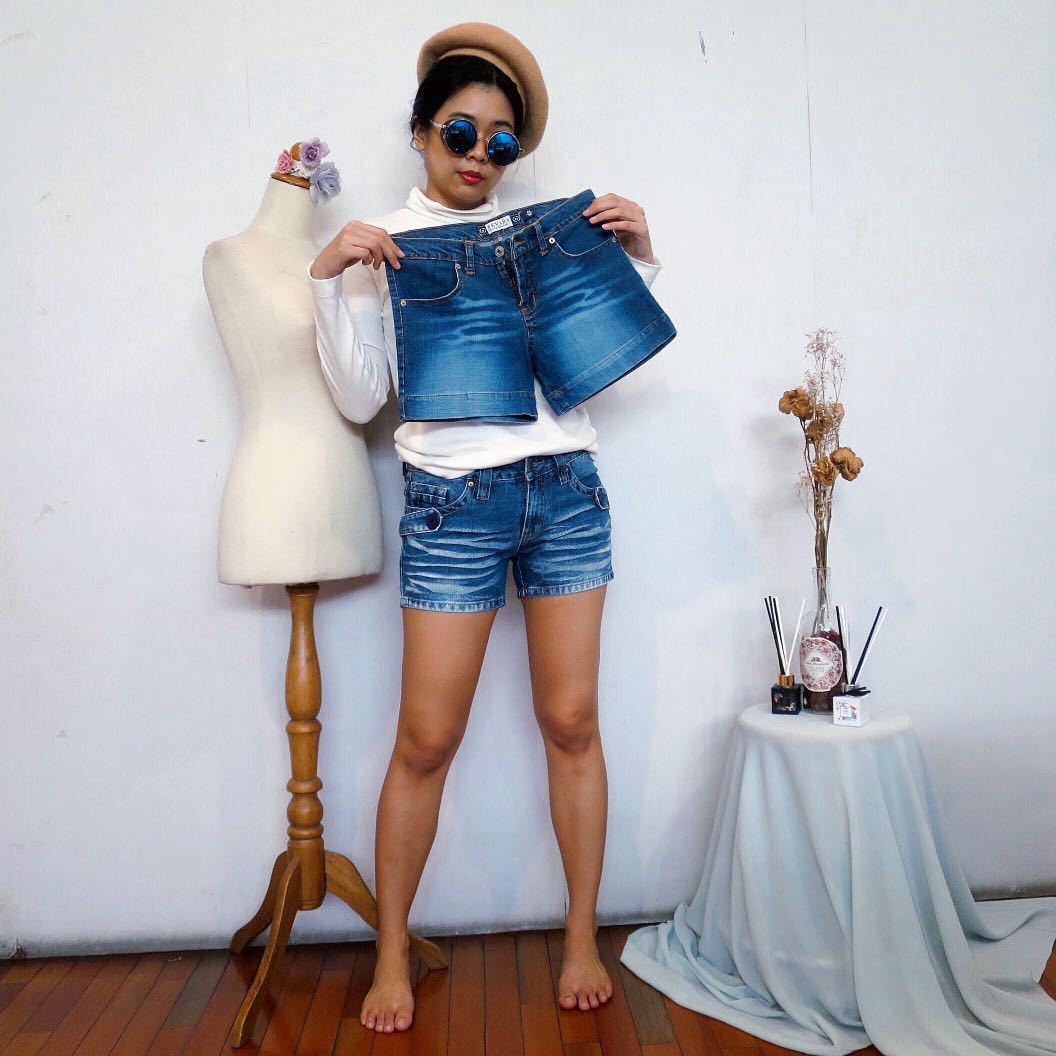 Buy 1 get 1 free denim shorts, Fesyen 
