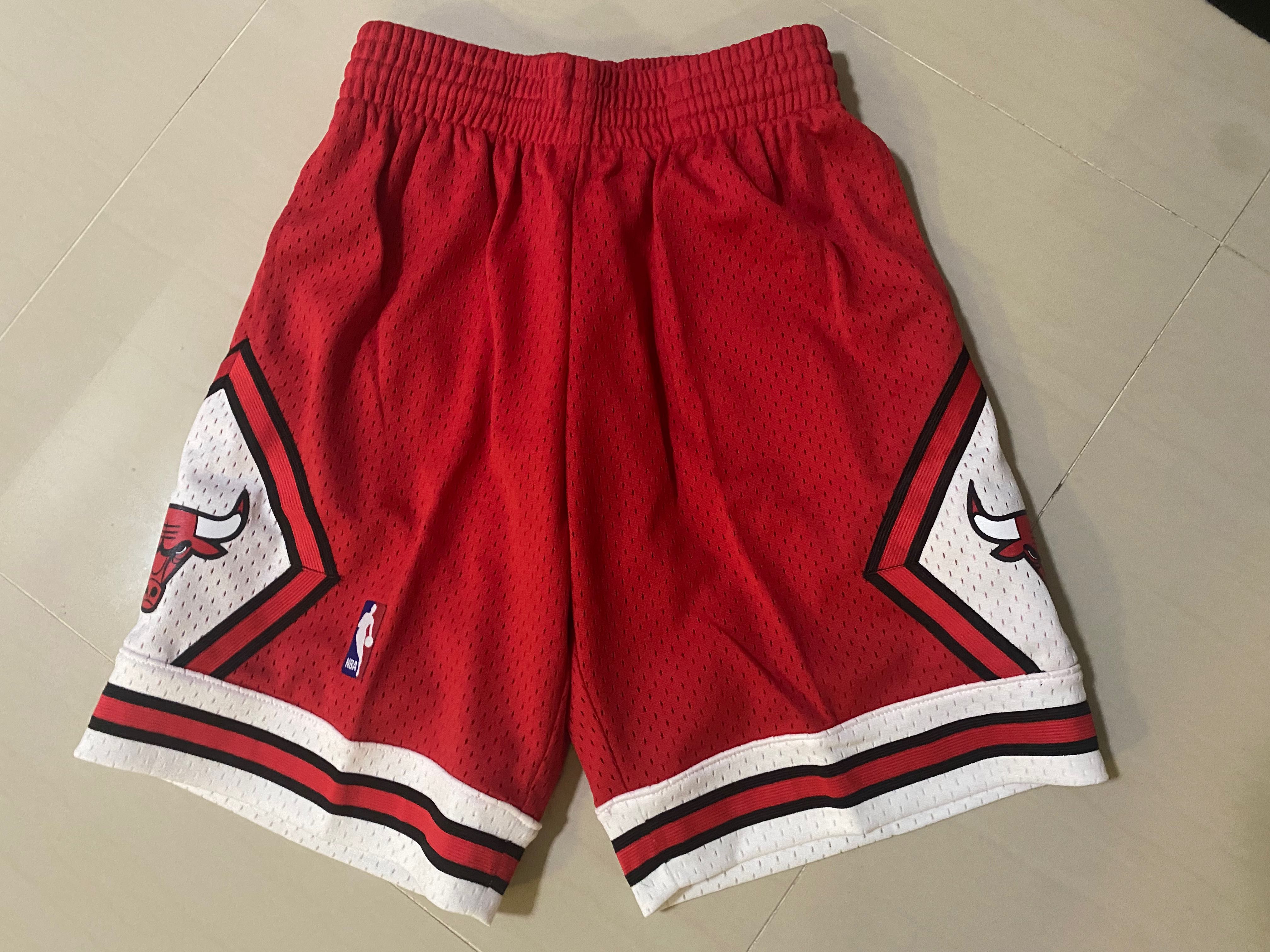 100% Authentic 1997 Chicago Bulls Mitchell Ness Camo Swingman Shorts L 44  jordan