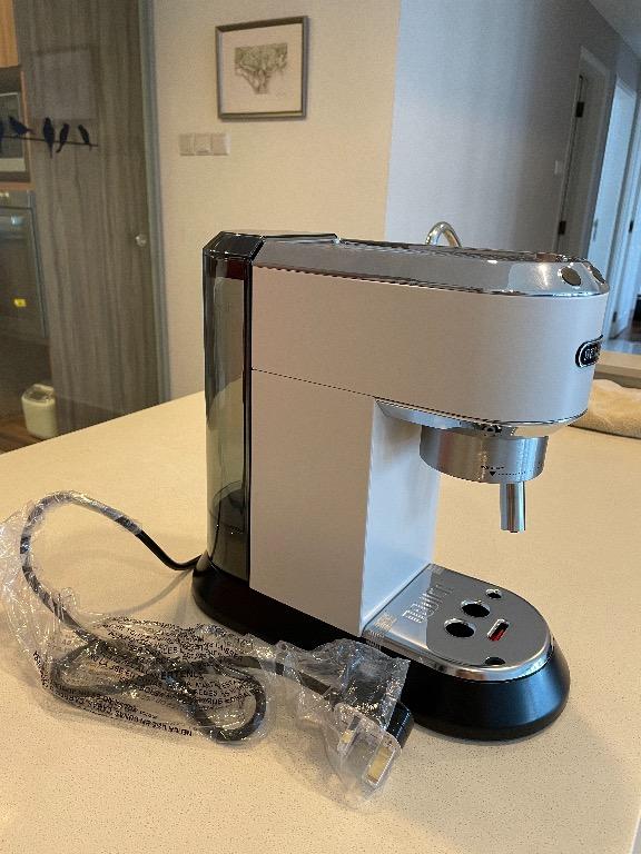 Delonghi White Pump Coffee Machine EC685W, TV & Home Appliances