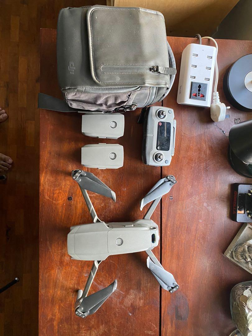 DJI Mavic Zoom (Category: Drones) located in Pasig City. Submitted by studiogammo (Listing ID 1124771083, Image 2). Description: DJI Mavic Zoom Flymore Combo Includes: - bag - 3 batteries - 12v and 220v socket chargers - remote - drone - usb charger for batteries - box .