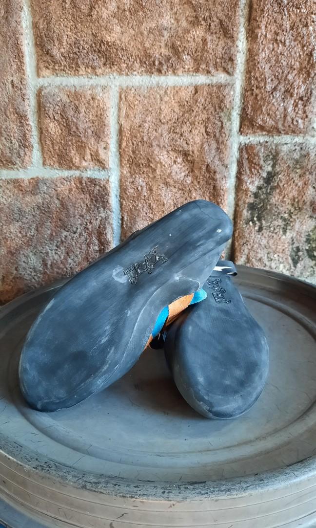 Evolv Titan Climbing Shoe, Sports Equipment, Sports & Games, Water