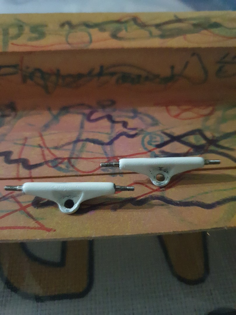 Fingerboard Y trucks hangers, Hobbies & Toys, Toys & Games on Carousell