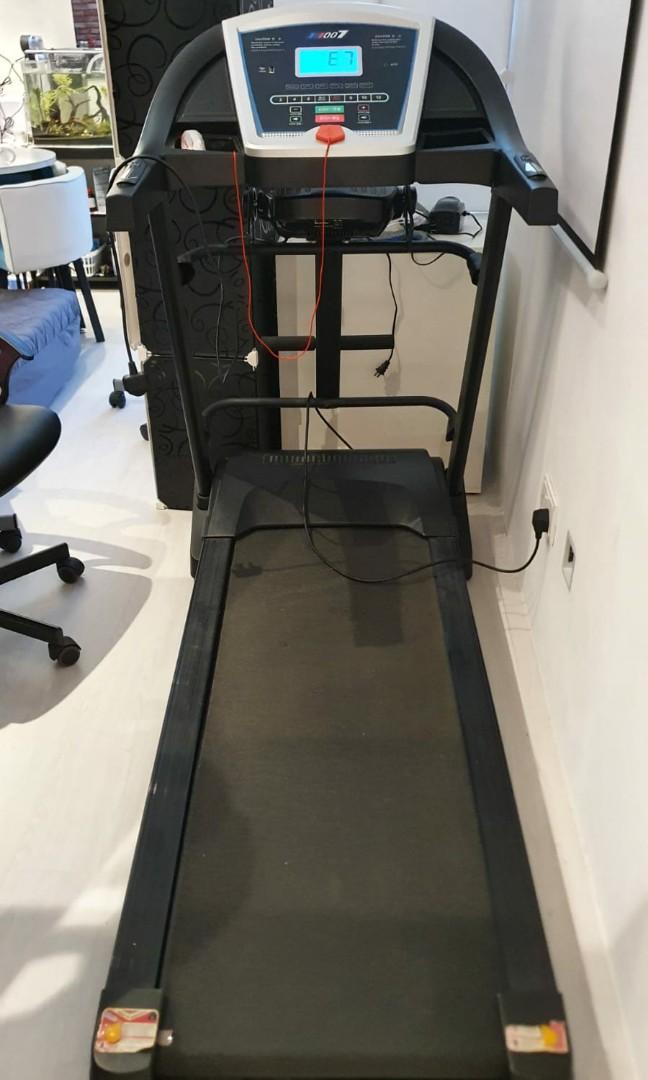 Foldable Treadmill (E7 error), Sports Equipment, Exercise & Fitness