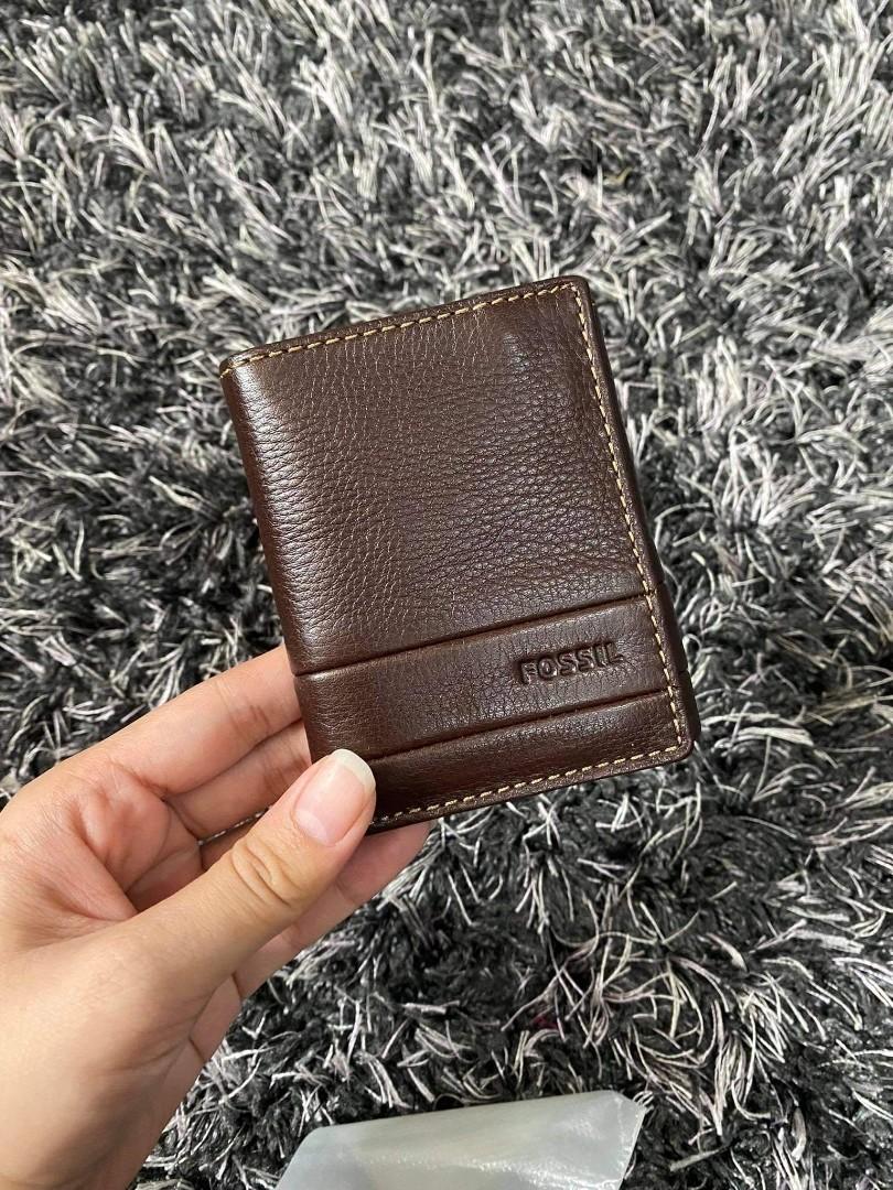 FOSSIL Branded Small Trifold Leather Wallet, Men's Fashion, Watches &  Accessories, Wallets & Card Holders on Carousell