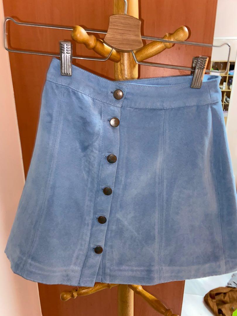 H M Light blue velvet feel button down skirt size 36 Women s