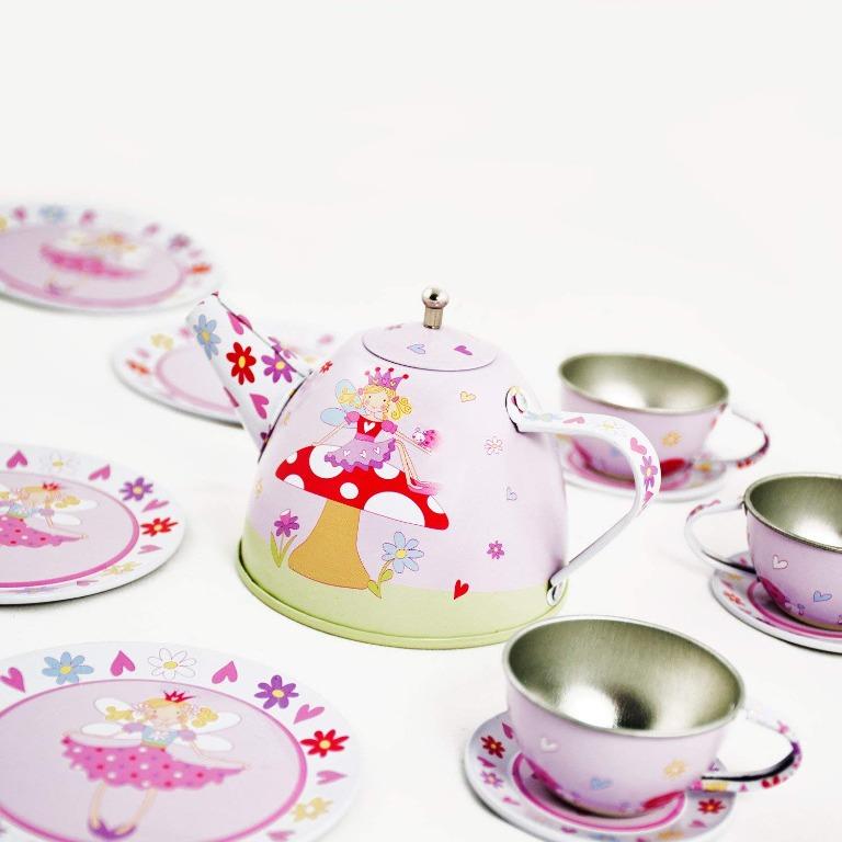Lucy locket tea set top