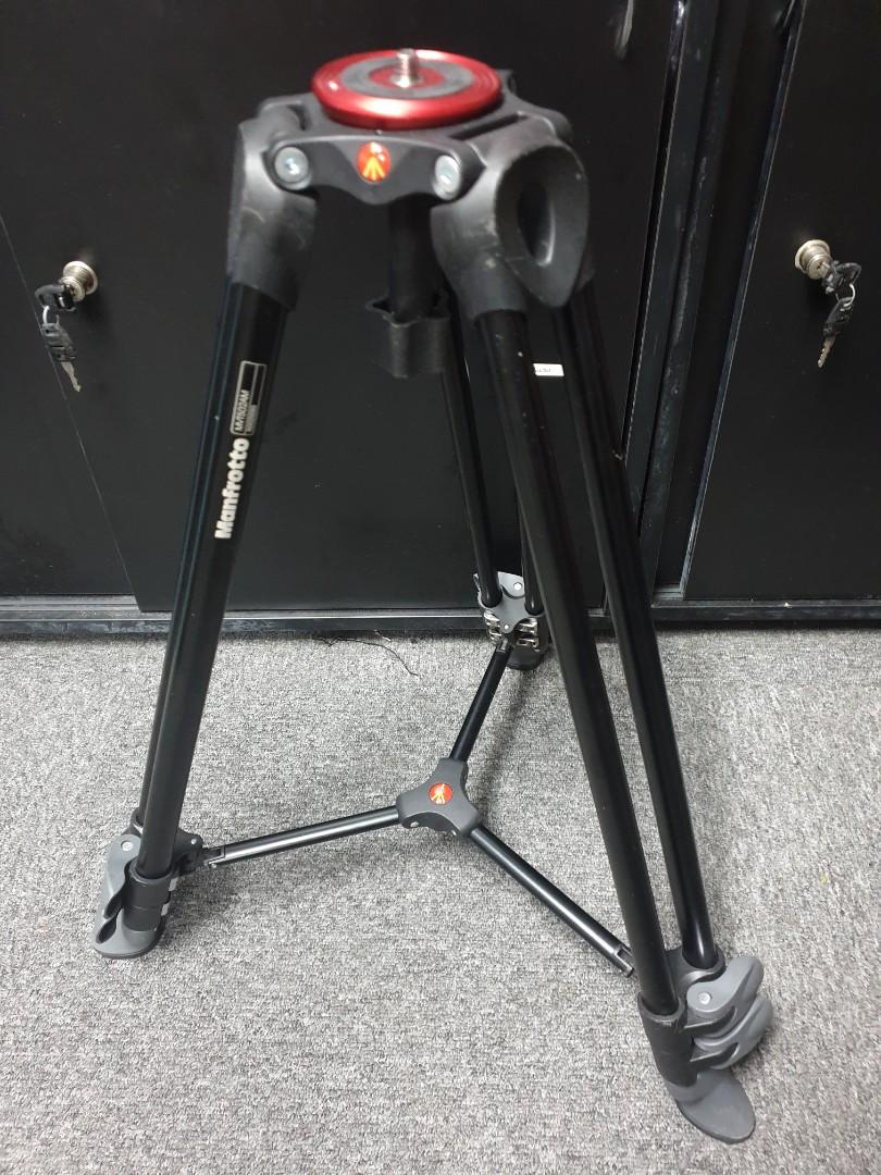Manfrotto tripod legs with 75mm bowl leveler, Photography, Photography