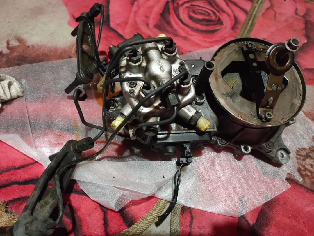 MERCEDES FUEL DISTRIBUTOR / DIVIDER W124 W201 190E, Auto Accessories on