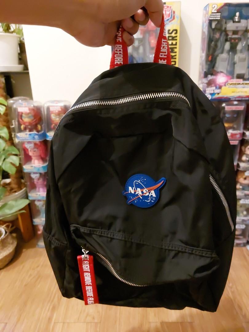 Pull and bear nasa backpack outlet