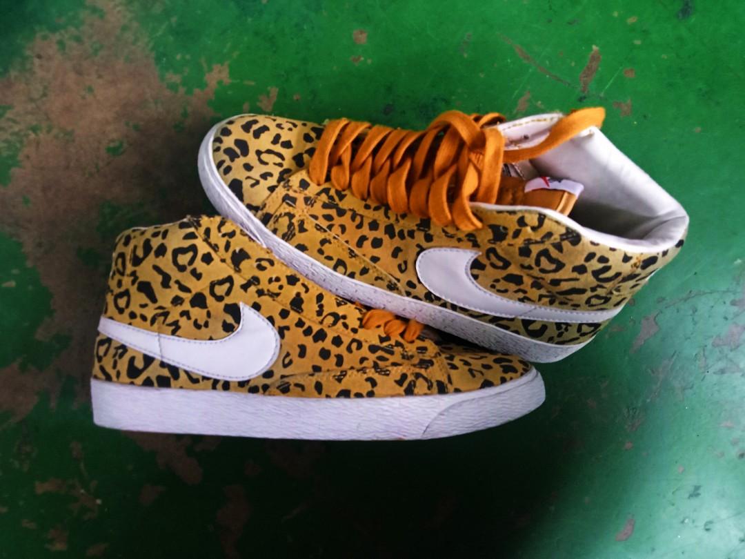 Nike on sale blazer leopard