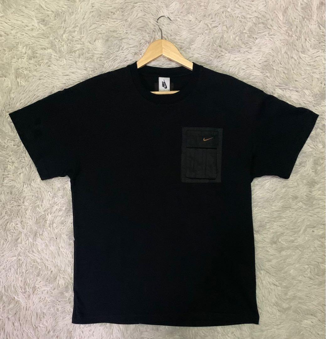 Nike pocket tee x travis scott on sale