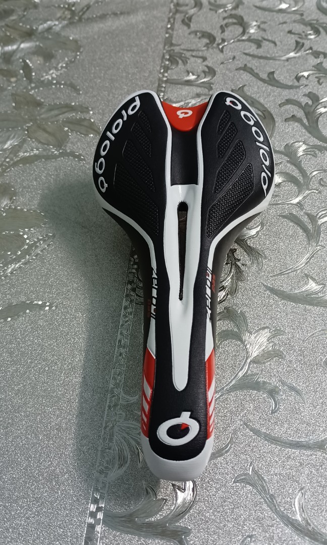 PROLOGO Saddle, Sports Equipment, Bicycles & Parts, Parts & Accessories