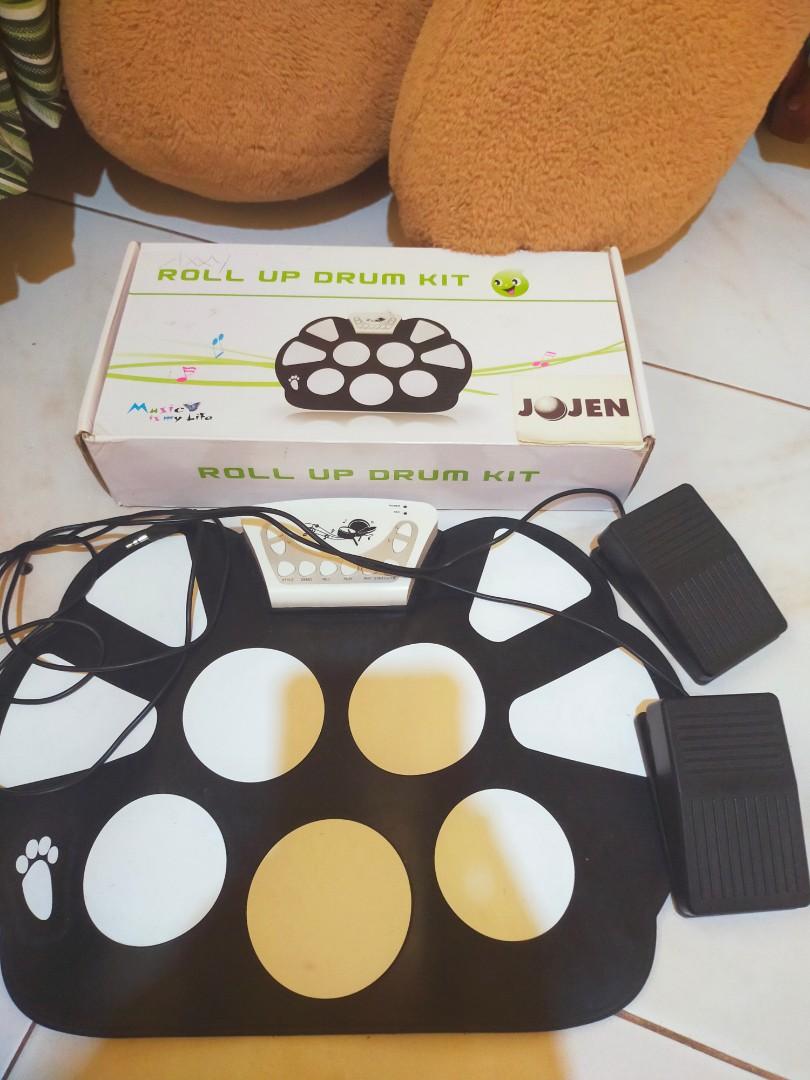 Roll up drum kit (Category: Musical Instruments) located in Bulacan. Submitted by antoletsanchez10 (Listing ID 1124906507, Image 2). Description: used lng Ng ilang beses tapos di n nagamit peo in good running condition pa wla n po drumstick Kasi na misplace na peo sure magnda pa sya look new pa with box.