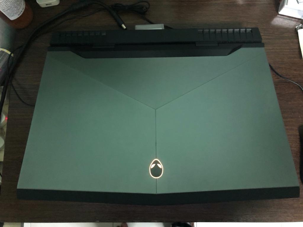 Alienware 17 R5 Core i9 GTX 1080
