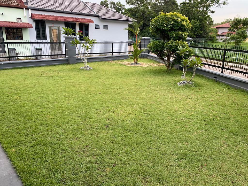 Taman Molek 3 Molek Prime Behind Maybank 1 5 Storey Corner Lot Property For Sale On Carousell
