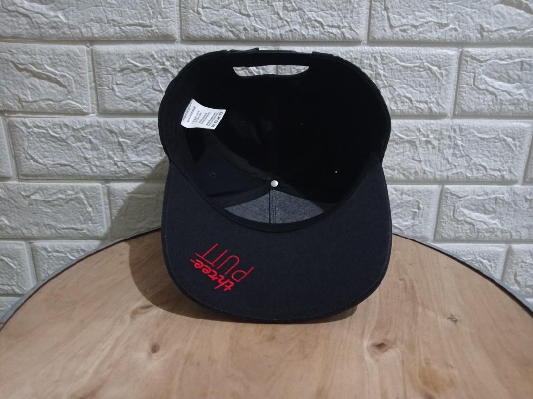 THREE PUTT Snapback Cap Original 