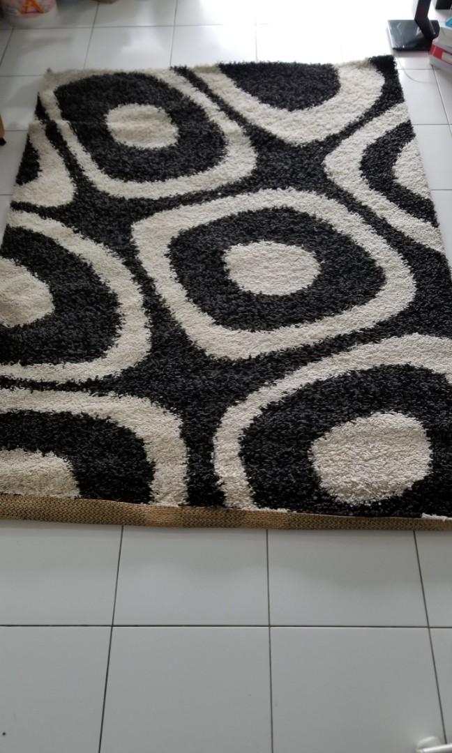 Used Carpet, Furniture & Home Living, Furniture, Sofas on Carousell