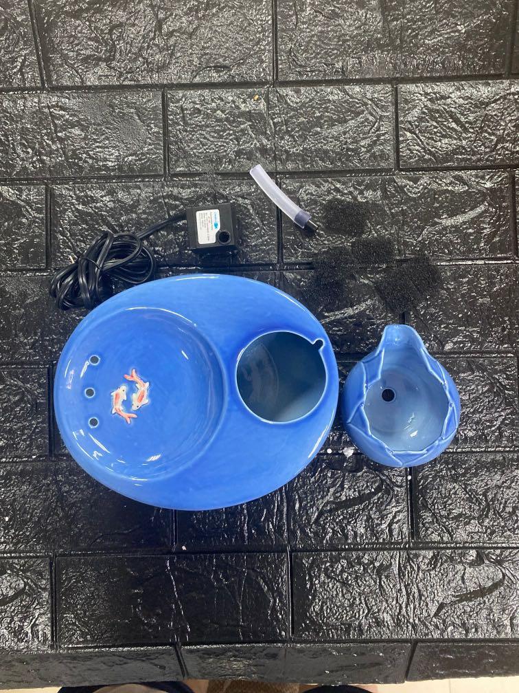 Water Fountain for Cats (Category: Homes & Other Pet Accessories) located in Pasay City. Submitted by meostore (Listing ID 1124801242, Image 2). Description: Item is in good condition, no issue at all, no crack, item is 110/120V and needs a step down transformer to work. With box! Pm for more details..
