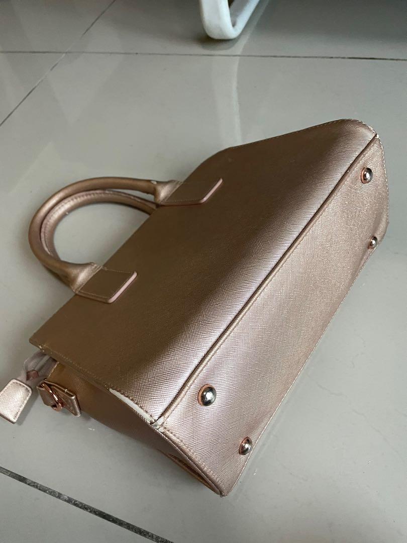Coach Colette Black Leather Satchel Purse - F33806 | Black leather satchel,  Leather satchel, Stylish purse