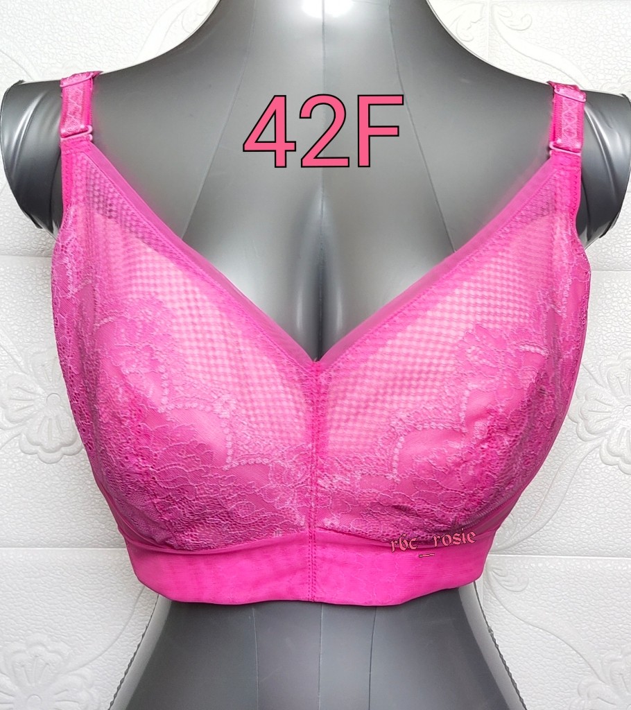 Plus size lace underwire bra size F95@42F, Women's Fashion, New  Undergarments & Loungewear on Carousell