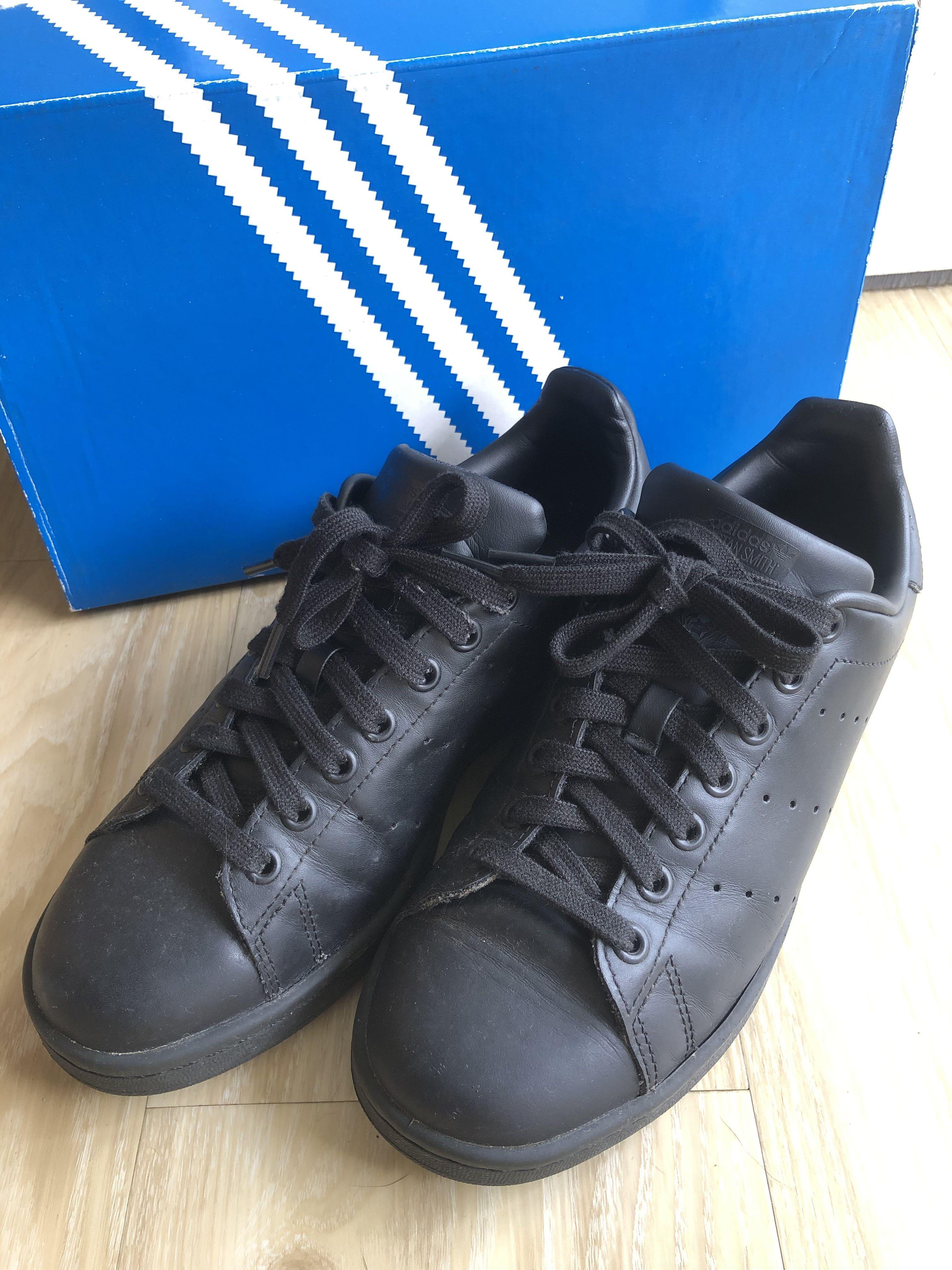 Adidas triple black trainers discount
