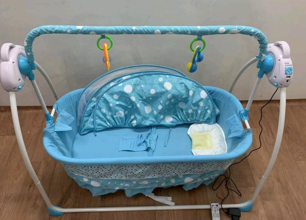 Baby Rocking Bed With USB Port Md203B, Babies & Kids, Baby Nursery & Kids Furniture, Cots