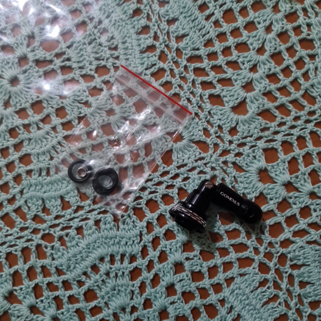 BRAND NEW Gomexus Folding Reel Stand For Shimano Reels, Sports