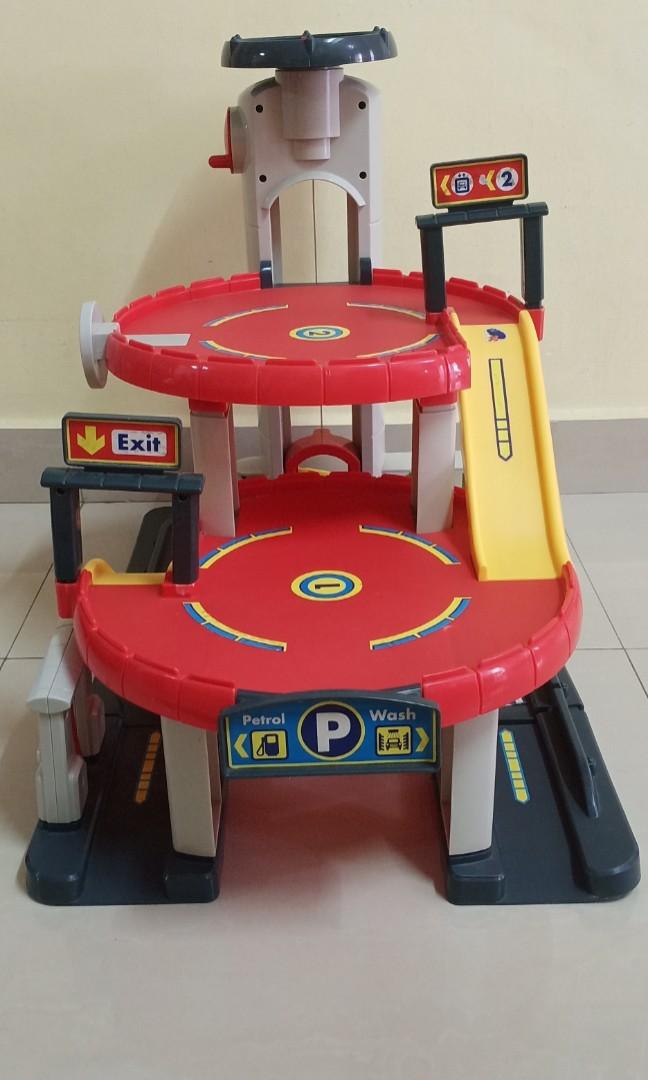 Elc outlet car garage