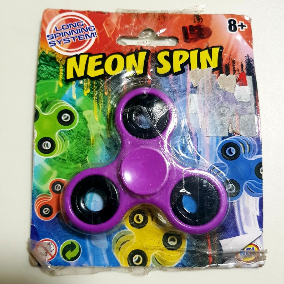 Fidget Spinner Glow and (Category: Action & Battle Toys) located in Makati City. Submitted by ymicloset (Listing ID 1125018953, Image 3). Description: 📍Fidget Spinner 📍Glow and Neon 📍Php 350 📍8 + older.