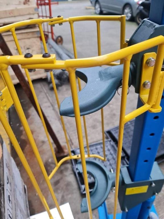 Hydraulic Coil Spring Compressor (Category: Industrial Equipment) located in Manila. Submitted by 09970844038rean.hayai (Listing ID 1124980271, Image 3). Description: " HANDIJACK " HYDRAULIC COIL SPRING COMPRESSOR HJ1204 + PJ-HJ1204-C-01 Cap. 1 ton Ram stroke: 325mm Spring size: 4 - 6.1/2" Max. working length: 490mm Price: 12,660.00 For Inquiries Globe:📞☎ @0997-084-4038 Smart: 📞☎ @0932-622-7197 Viber:📞☎ @0997-084-4038 Whatsapp:📞☎ @0997-084-40