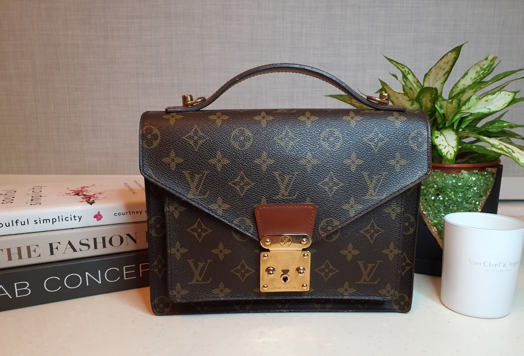 Louis Vuitton Vintage Pochette Metis Luxury Bags Wallets on Carousell