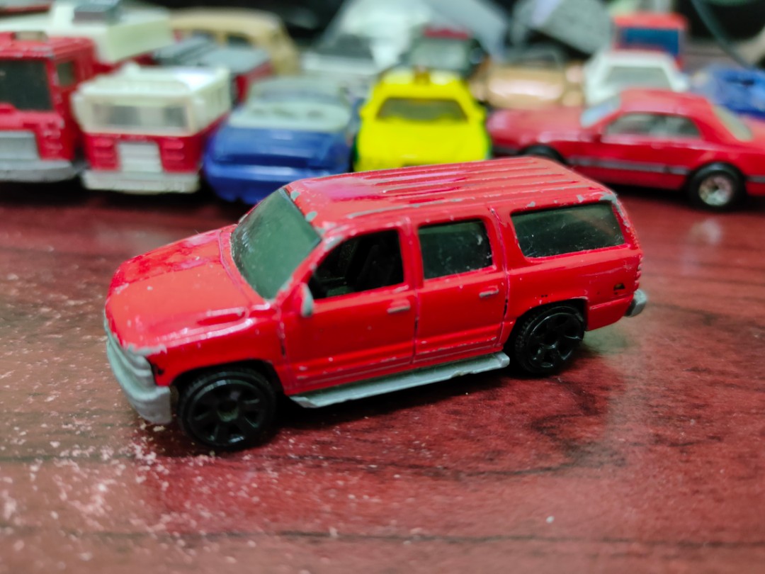 Matchbox 2000 Chevrolet Suburban Hobbies Toys Collectibles