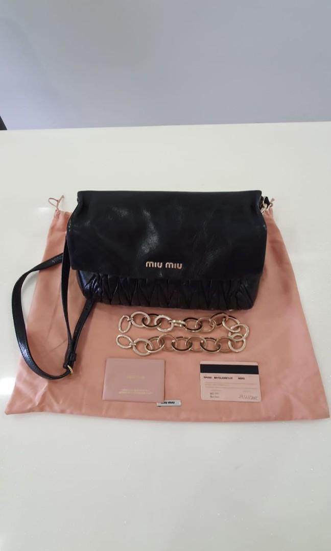 Matelassé leather shoulder bag miu miu outlet