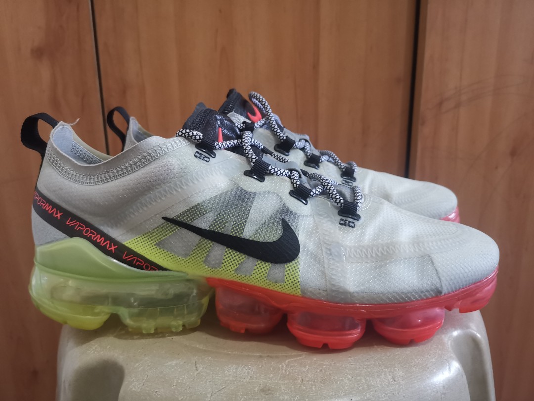 vapormax neon collection