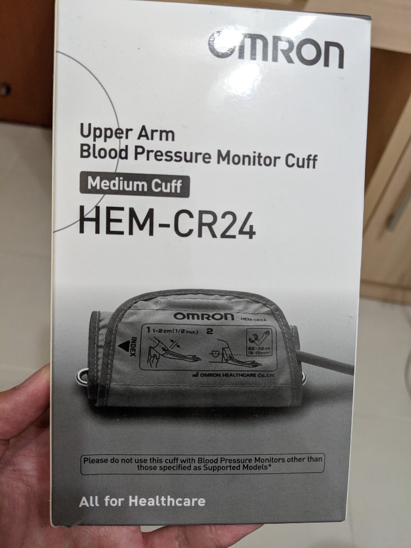 Omron blood pressure monitor medium cuff HEM-CR24, Health & Nutrition ...