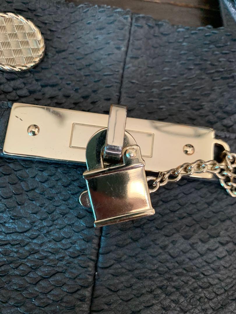 Reiss leather bag, Women's Fashion, Bags & Wallets, Shoulder Bags on