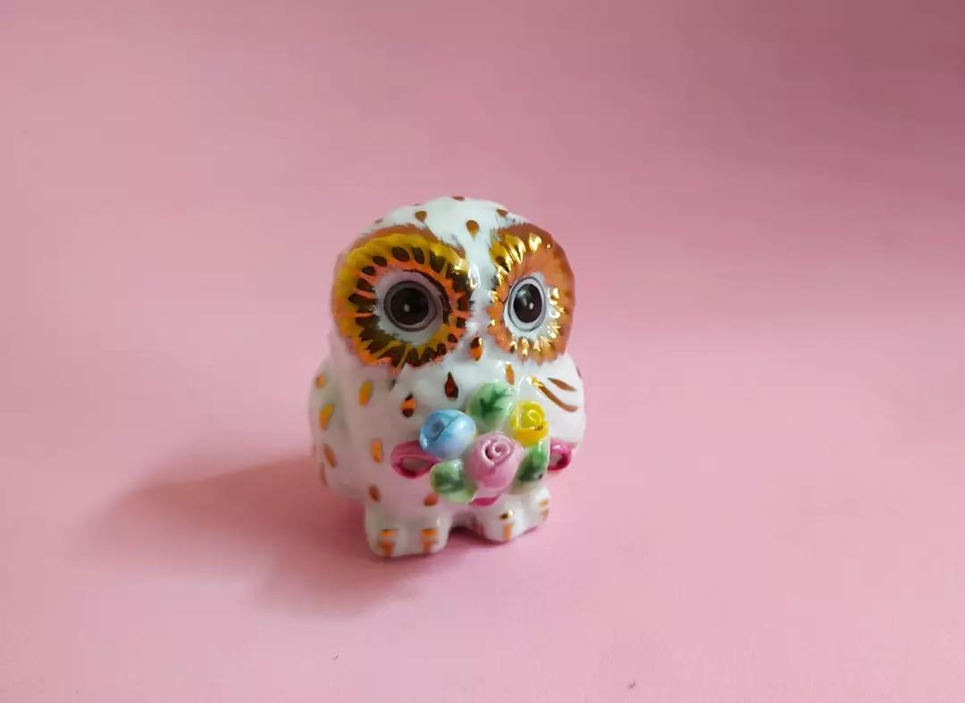Royal Arden owl (Category: Vintage Collectibles) located in Pasig City. Submitted by don200 (Listing ID 1124997443, Image 2). Description: Royal Arden owl toothpick holder bouquet Size: about 5 ~ 5 ~ 6cm 👍In good condition as new.