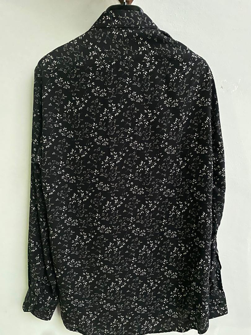 Saint Laurent Floral Shirt (Category: Shirts) located in Singapore. Submitted by wannabuyandsell0102 (Listing ID 1125015046, Image 2). Description: Used only 3 times. In very good condition.