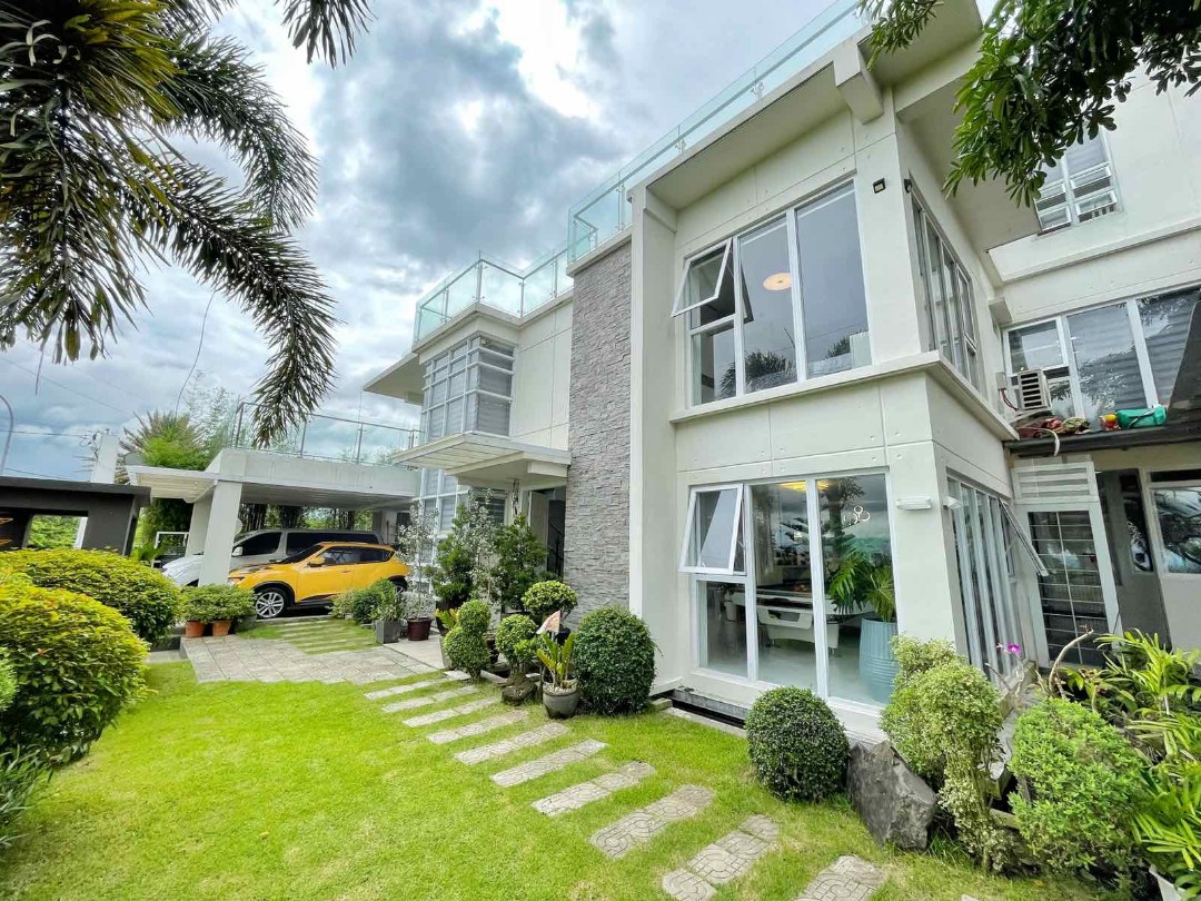 South Forbes Silang 7 Bedroom Modern House, Property, For Sale, House