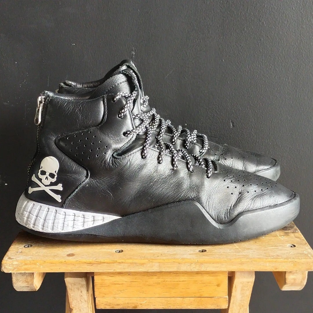 Adidas tubular shop mastermind