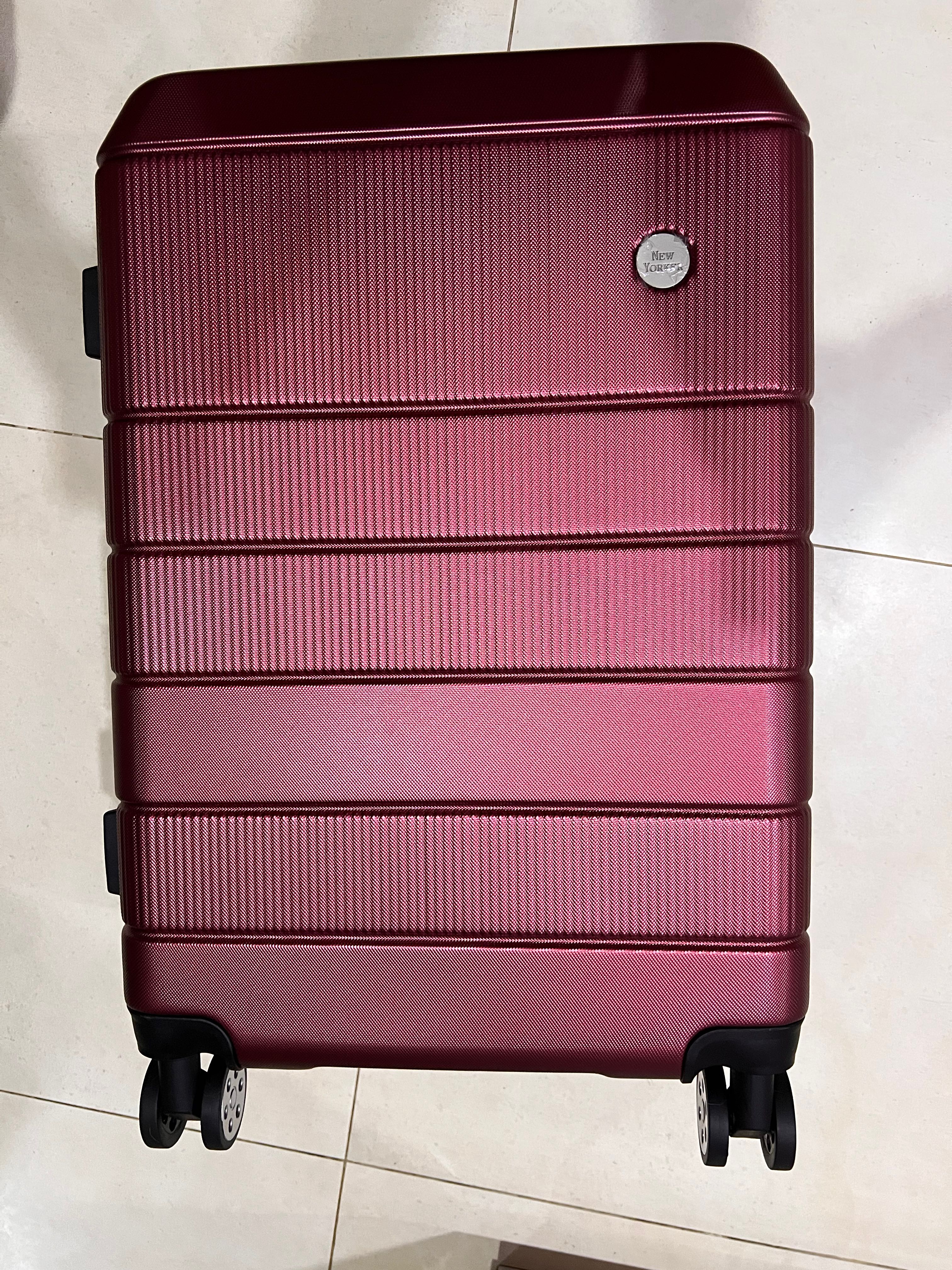 New yorker shop luggage 24 inch