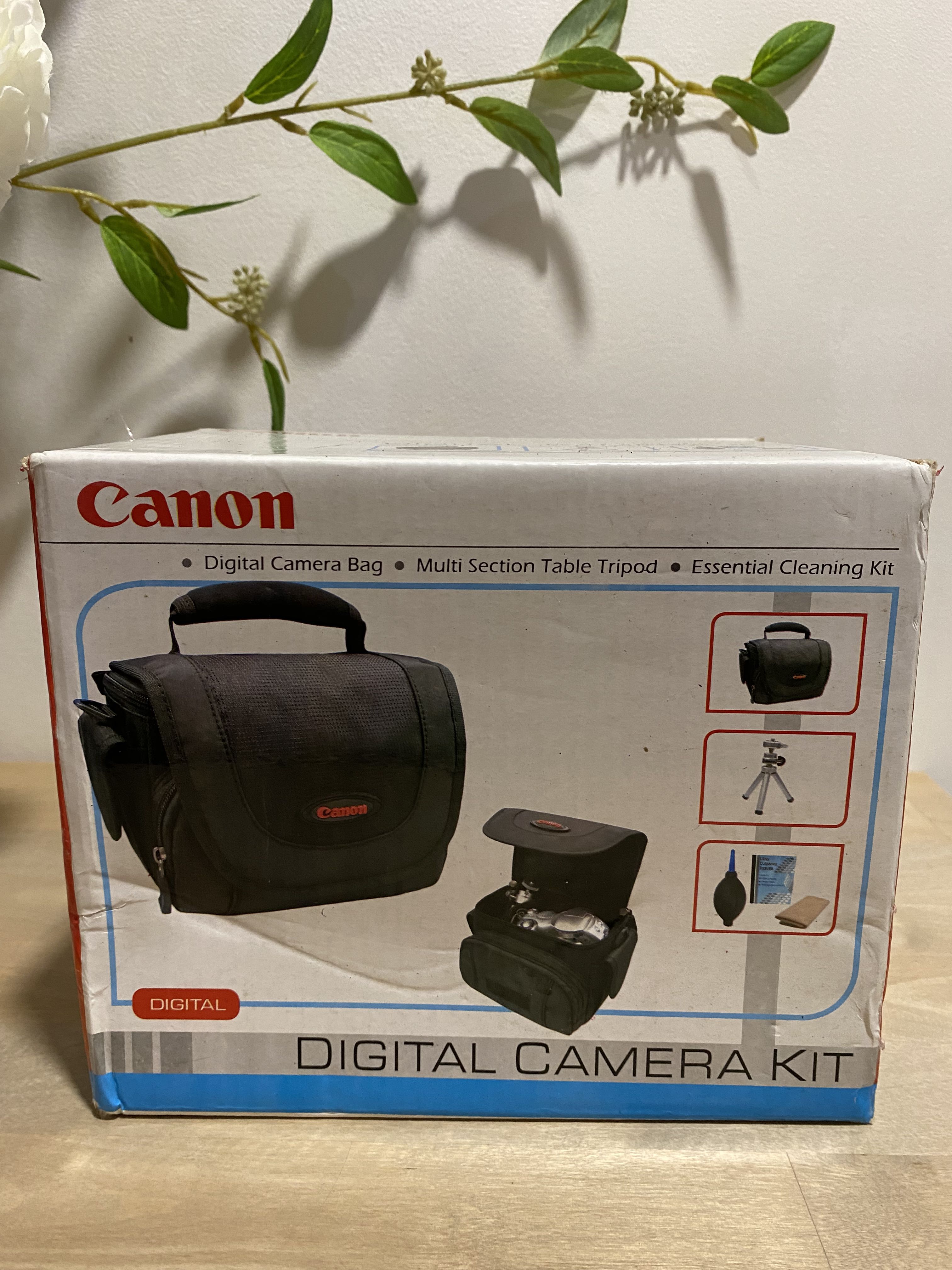 Canon Camera bag and tripod kit, Photography, Photography Accessories