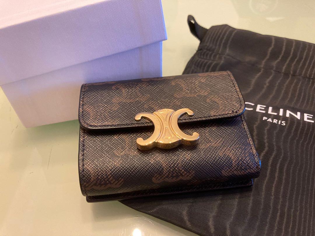 Celine Compact Wallet with Coin in Triomphe Canvas , 名牌, 手袋及銀包- Carousell