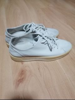(Category: ) located in . Submitted by nimiuhh (Listing ID 1125254838, Image 1). Description: .