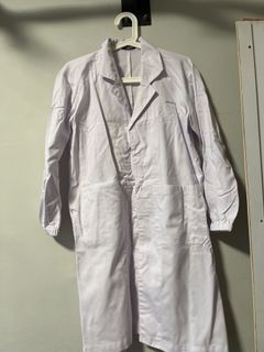 (Category: ) located in . Submitted by clearmywardrobeplsss (Listing ID 1125207786, Image 1). Description: .