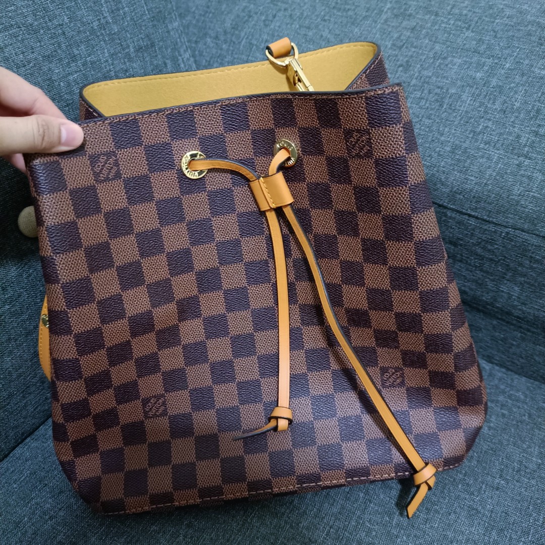 SP0168 LV Crossbody Bag, Luxury, Bags & Wallets on Carousell