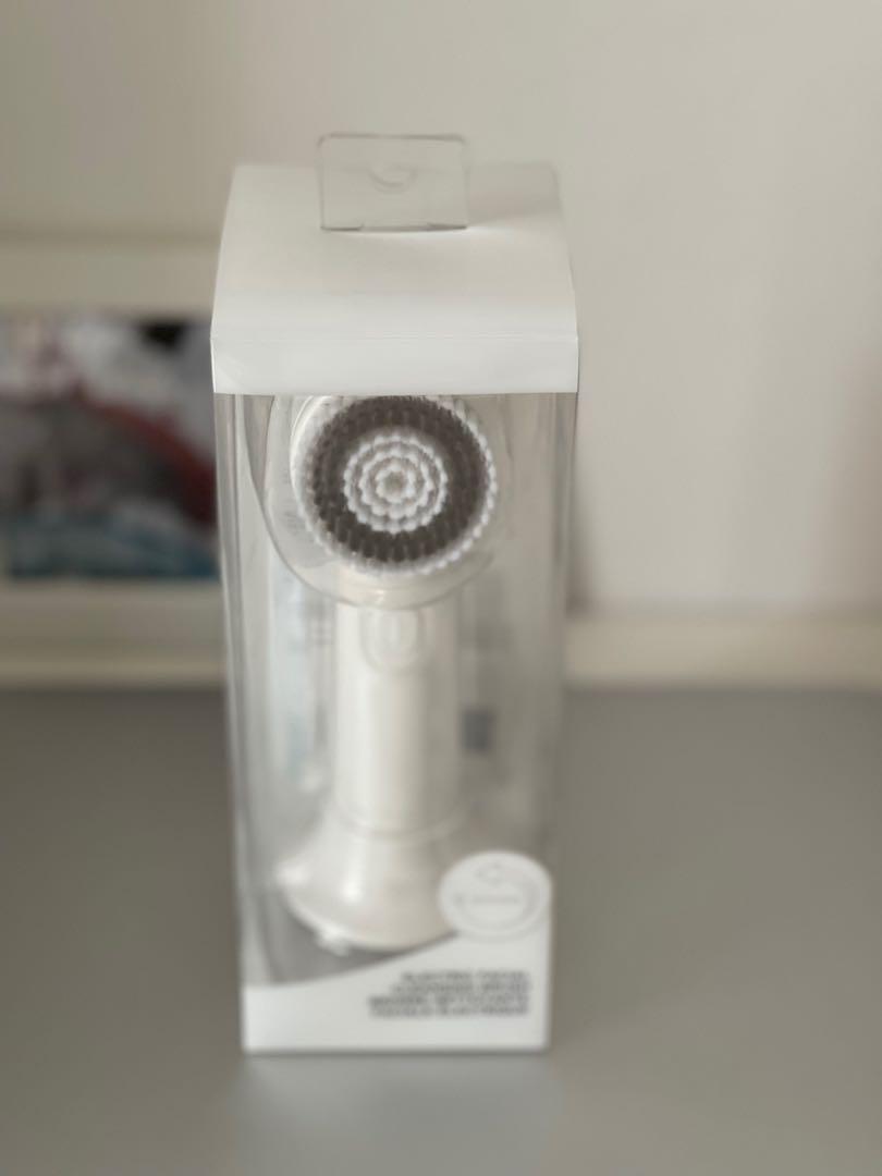 Miniso electric cleansing brush, Beauty & Personal Care, Face, Face