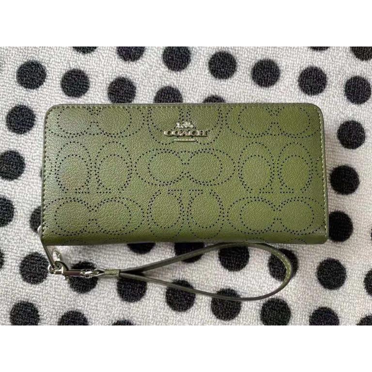 Coach wallet zip around outlet